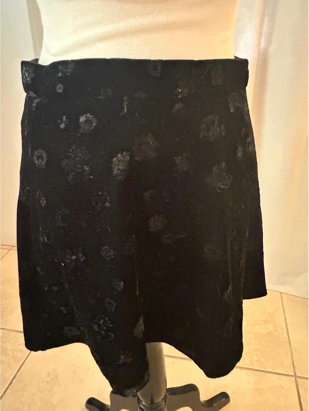 BSKGIRL Bershka Special Edition Black Velvet Floral Mini Skirt Y2K Coquette